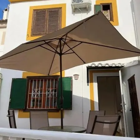Homestay Located In The Very Heart Of ! Oia (Santorini)